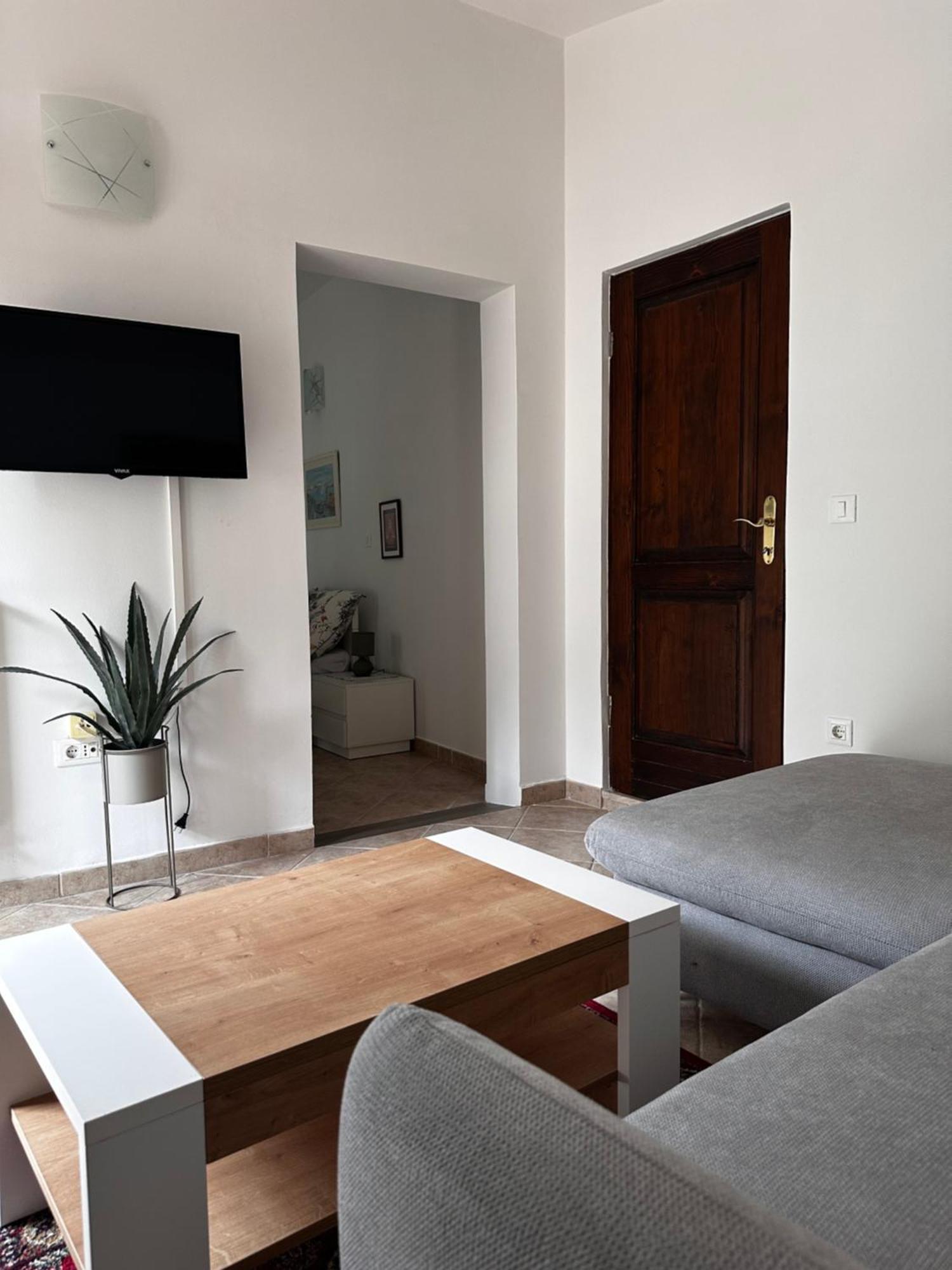 Apartments Vesna Funtana Exterior photo