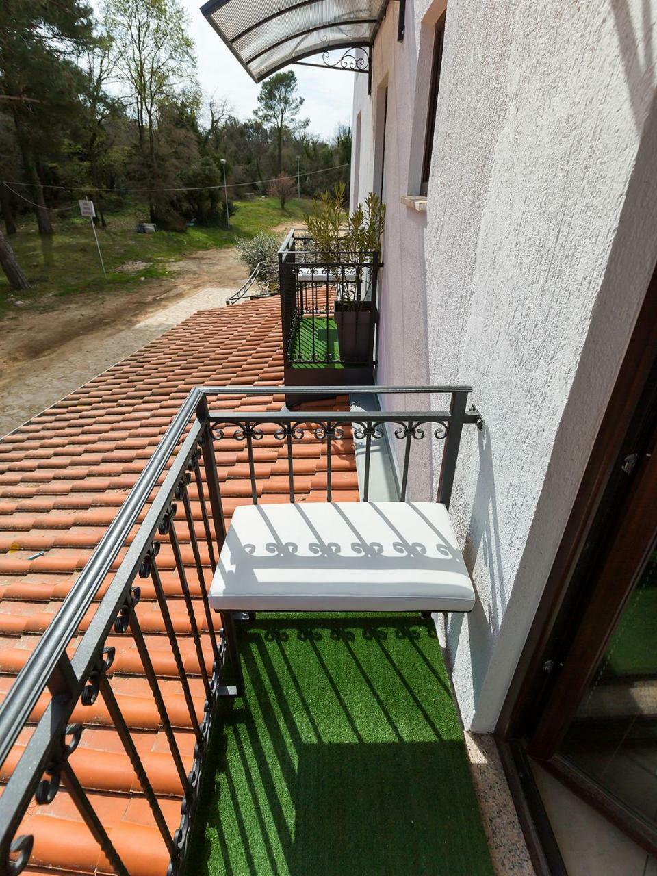 Apartments Vesna Funtana Exterior photo