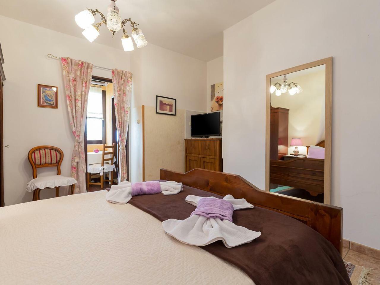 Apartments Vesna Funtana Exterior photo