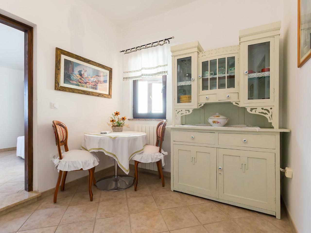 Apartments Vesna Funtana Exterior photo