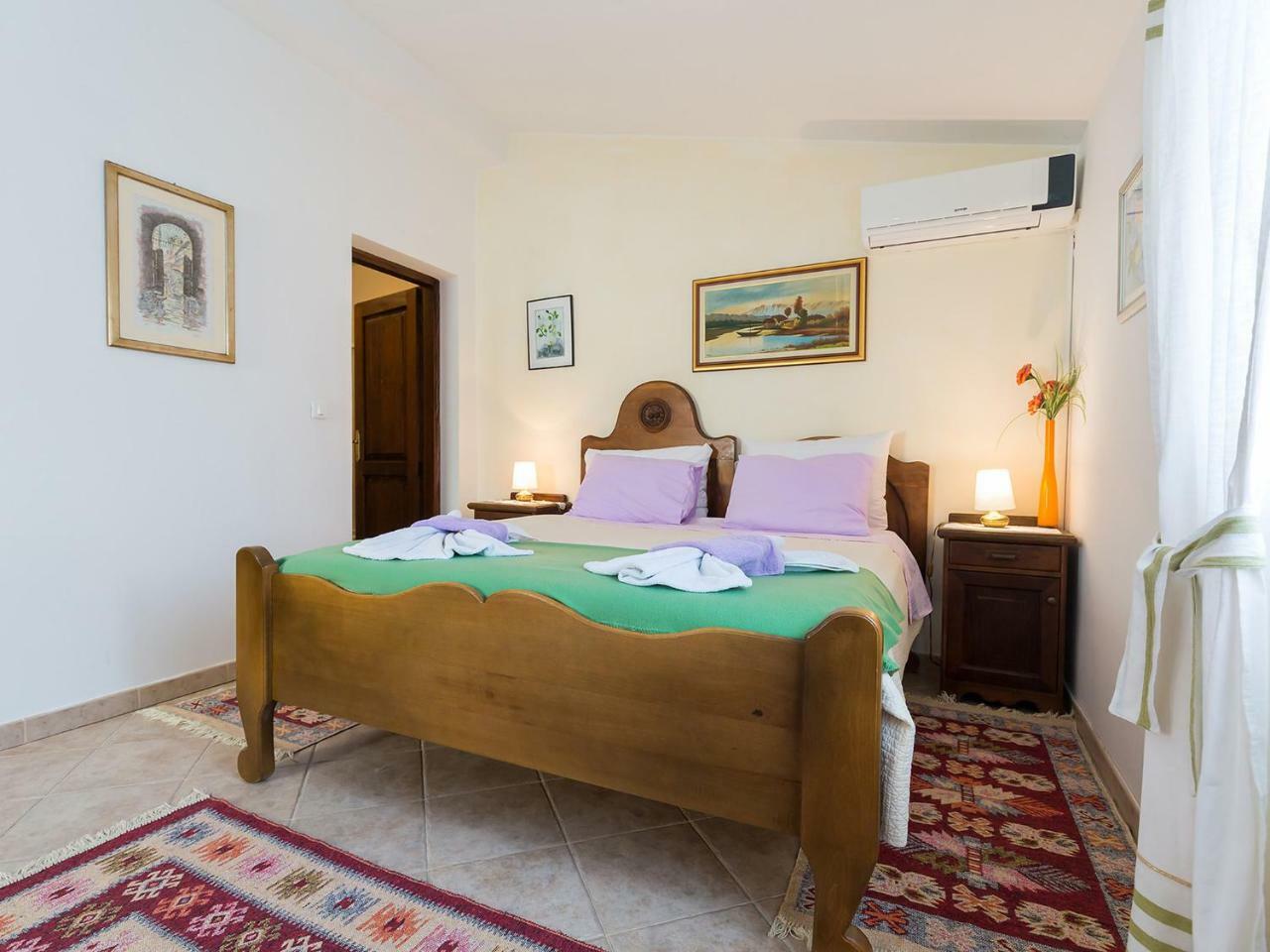 Apartments Vesna Funtana Exterior photo